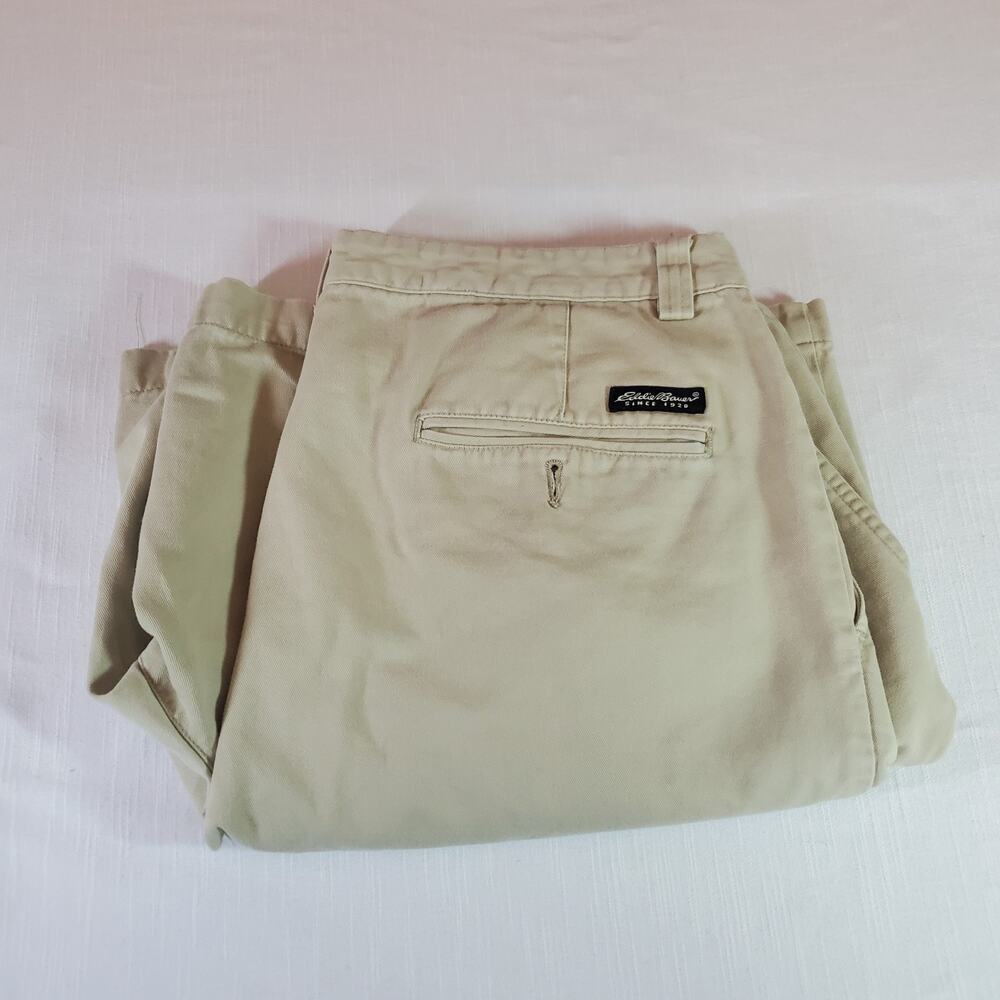 Eddie Bauer Mens Size 34 Pleated Khaki Chino Shorts Beige Cotton Golf Casual